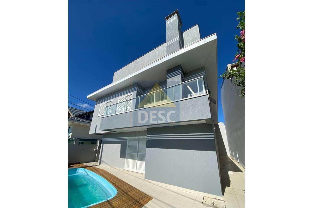 Casa Com 7 Dormitórios Frente Mar Em Navegantes