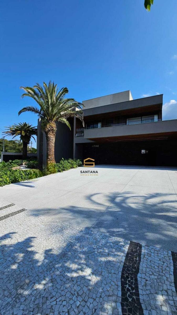 Propriedade de Alto Padrão Em Local Nobre Com 7 Suítes À Venda 925 m² Por.