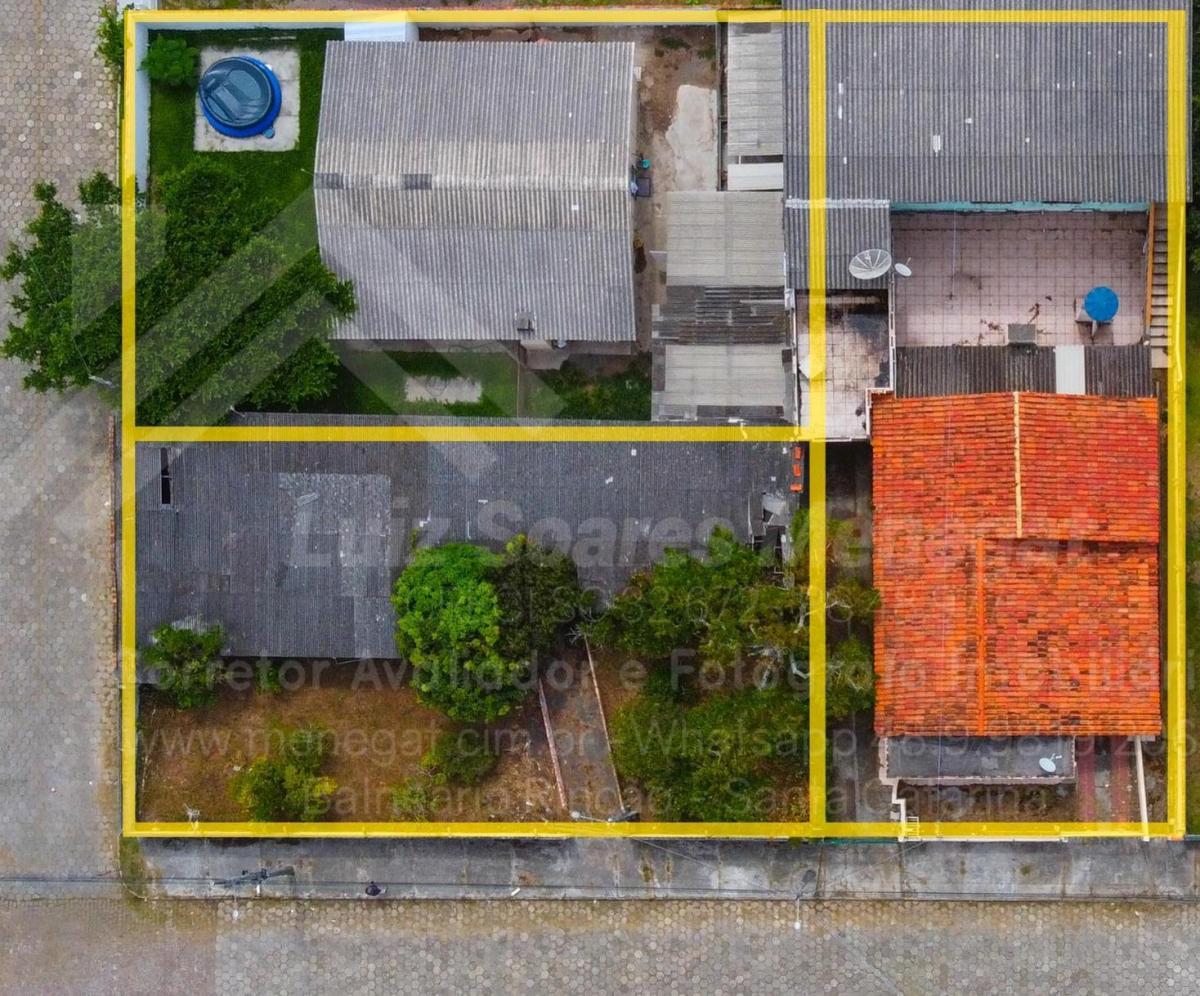 No Centro Do Rincão, Com 13 Quartos, 1 Suíte, 7 Salas, 8 Banheiros, 510 m² Construídos E 1.160