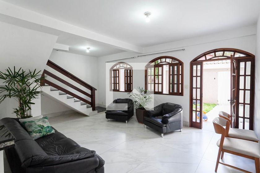 Casa À Venda - São João Batista, 3 Quartos, 400 m² - Belo Horizonte
