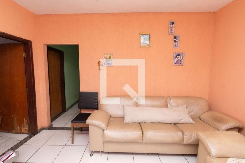 Casa À Venda - Inconfidentes, 2 Quartos, 500 m² - Contagem