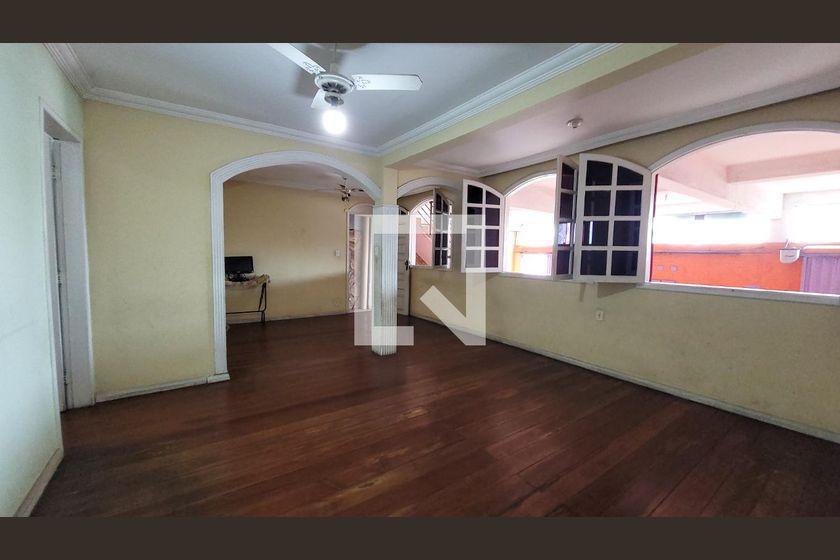 Casa À Venda - Monte Castelo, 3 Quartos, 360 m² - Contagem