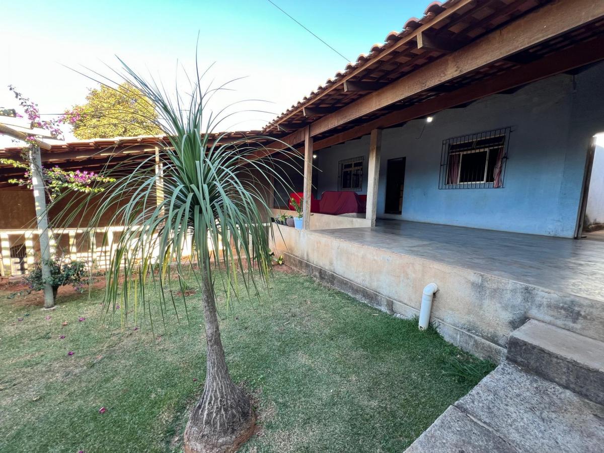 Casa Para Venda Em Ribeirão Das Neves, Bairro Florença