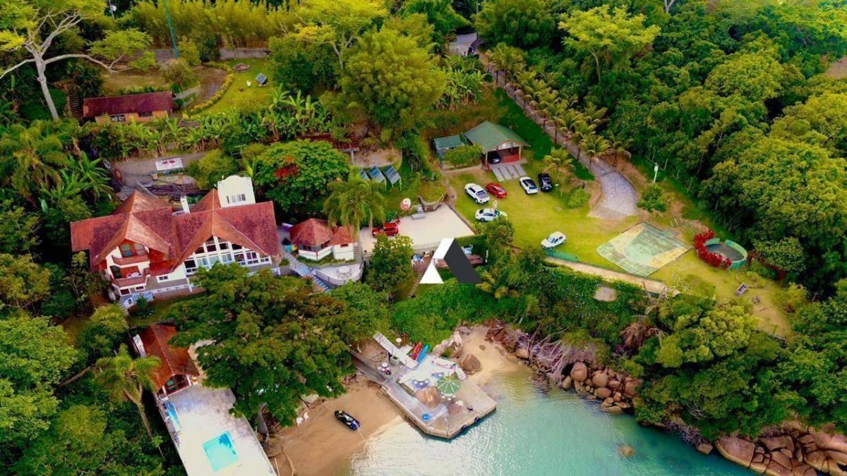 Casa Com 5 Dormitórios À Venda, 800 m² por R$ - Caeira - Governador Celso Ramos/sc