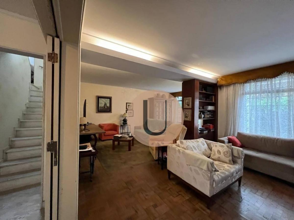 Localização Privilegiada Em Uma Zona Exclusivamente Residencial (Zer - 1) Terreno Plano de 336 m², Com