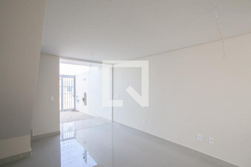 Casa À Venda - Rio Branco, 2 Quartos, 74 m² - Belo Horizonte