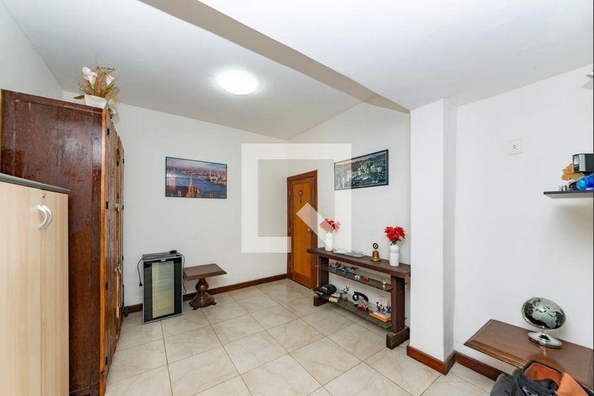 Casa À Venda - Coração Eucarístico, 8 Quartos, 401 m² - Belo Horizonte