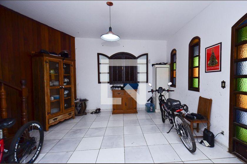 Casa À Venda - Fernão Dias, 3 Quartos, 238 m² - Belo Horizonte