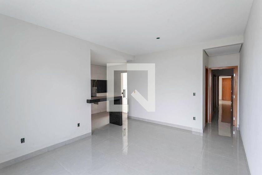 Casa À Venda - Nacional, 3 Quartos, 130 m² - Contagem