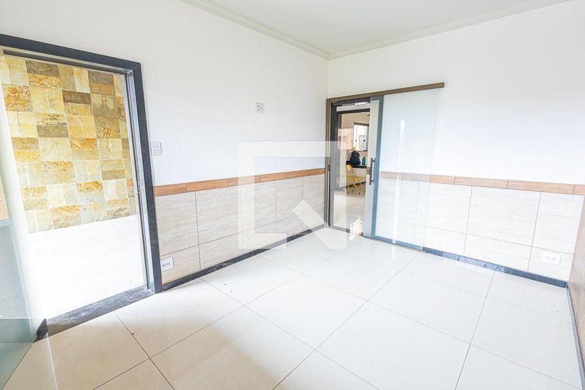 Casa À Venda - Santa Terezinha, 5 Quartos, 200 m² - Belo Horizonte