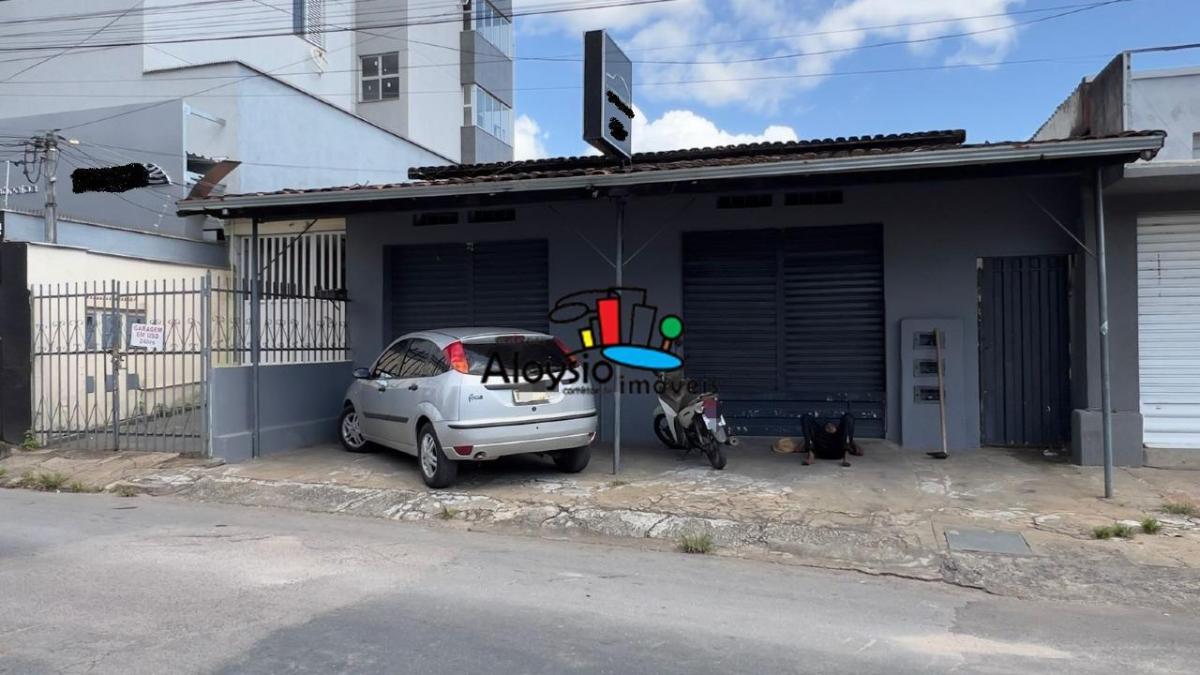 Casa À Venda, 4 Quartos, 2 Suítes, 4 Vagas, Centro - Sete Lagoas/mg
