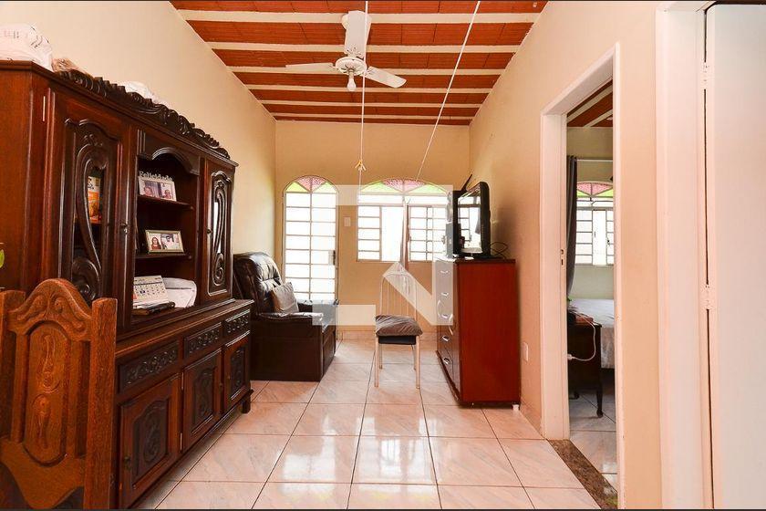 Casa À Venda - Ipiranga, 7 Quartos, 210 m² - Belo Horizonte