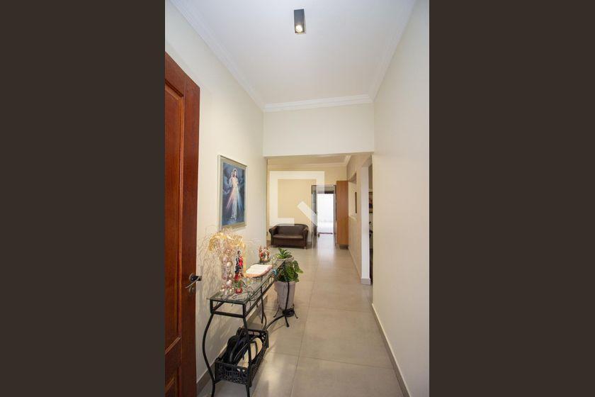 Casa À Venda - Oitis, 3 Quartos, 232 m² - Contagem