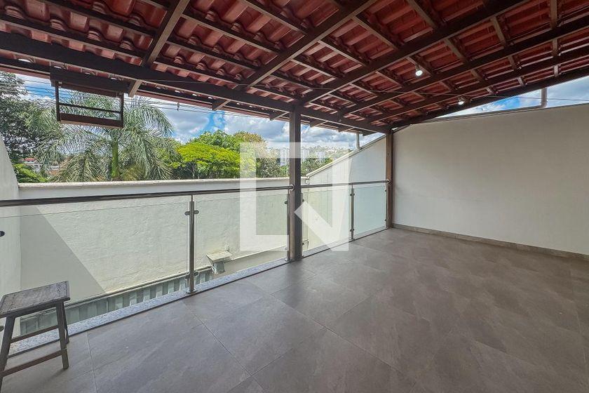 Casa À Venda - Colonial, 3 Quartos, 173 m² - Contagem