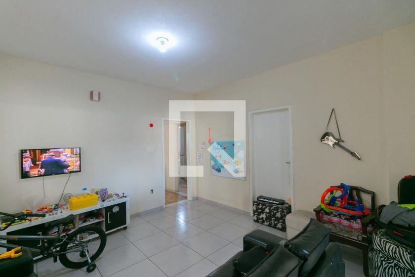 Casa À Venda - Santa Rosa, 3 Quartos, 360 m² - Belo Horizonte
