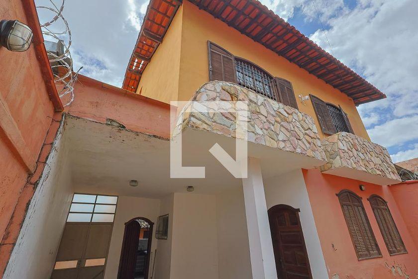 Casa À Venda - Rio Branco, 3 Quartos, 257 m² - Belo Horizonte