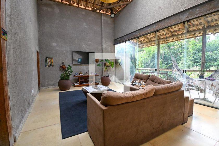 Casa À Venda - Colonial, 3 Quartos, 230 m² - Contagem